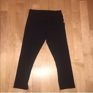 LULULEMON Reversible Navy & Black Crops